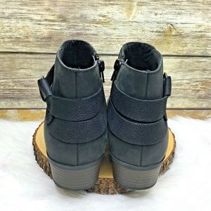 clarks addiy cora black